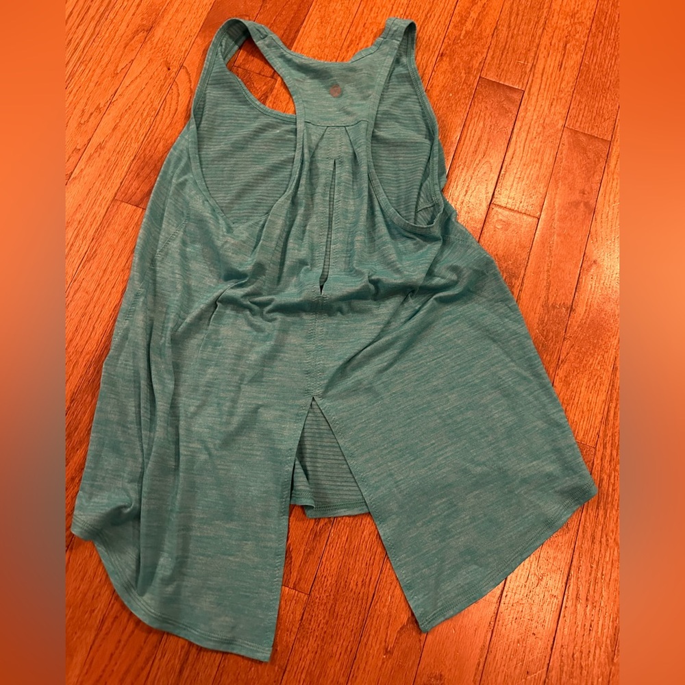 Lululemon tank